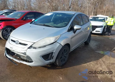 2012 Ford Fiesta Se z USA, uszkodzony, nr VIN 3FADP4EJ7CM173253